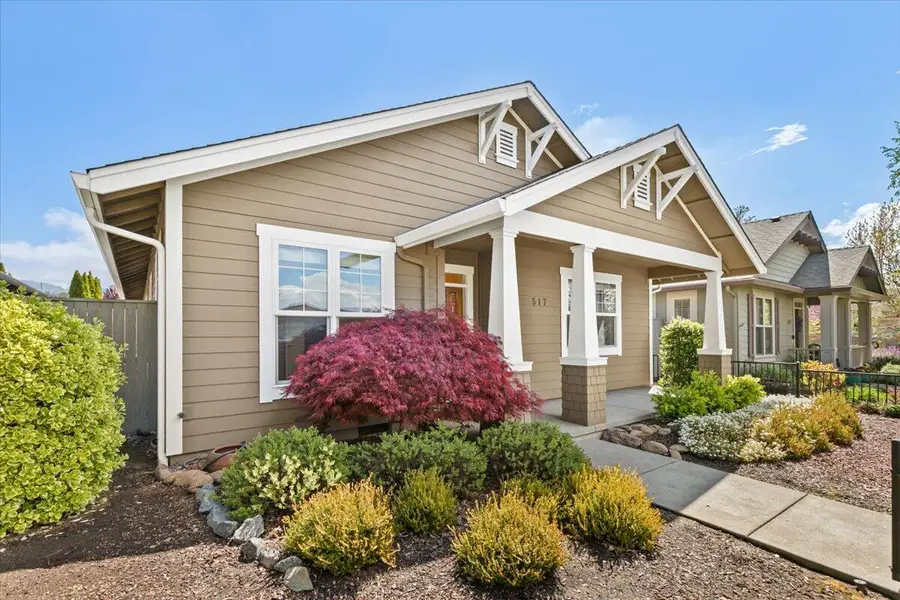 517 Windsong Way, Medford, OR 97504 - #3