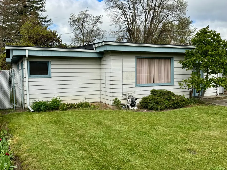 948 S Ivy Street, Medford, OR 97501 - #2