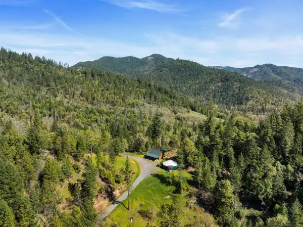 17939 E Evans Creek Road, Rogue River, OR 97537