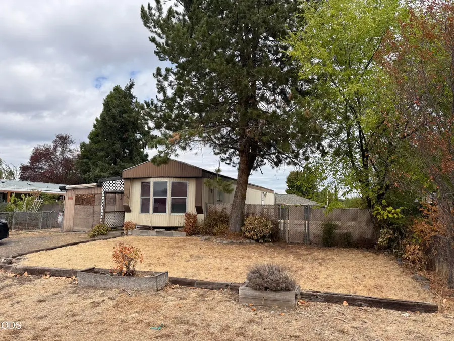 2799 Avenue A, White City, OR 97503 - #2