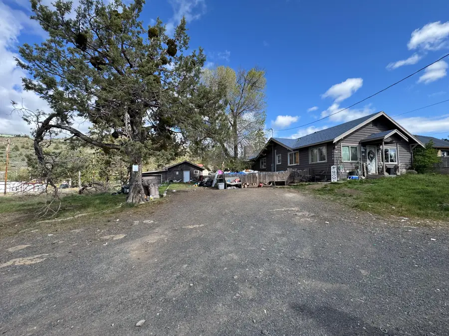4331 Stebbins Avenue, Klamath Falls, OR 97601 - #3