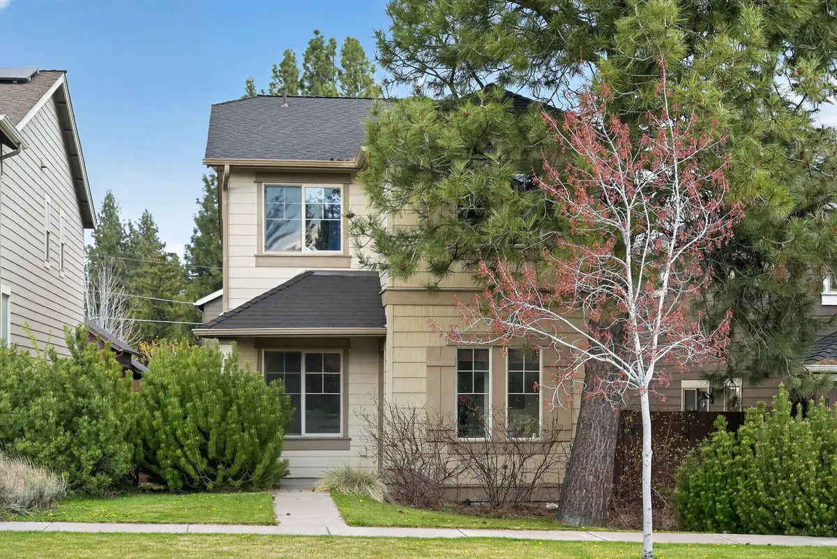 20252 Badger Road, Bend, OR 97702 - #1