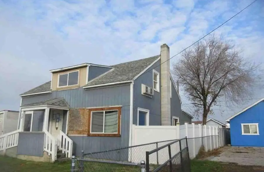 1036 W Hermiston Avenue, Hermiston, OR 97838 - #3