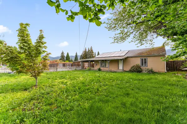 1837 Drury Lane, Grants Pass, OR 97527