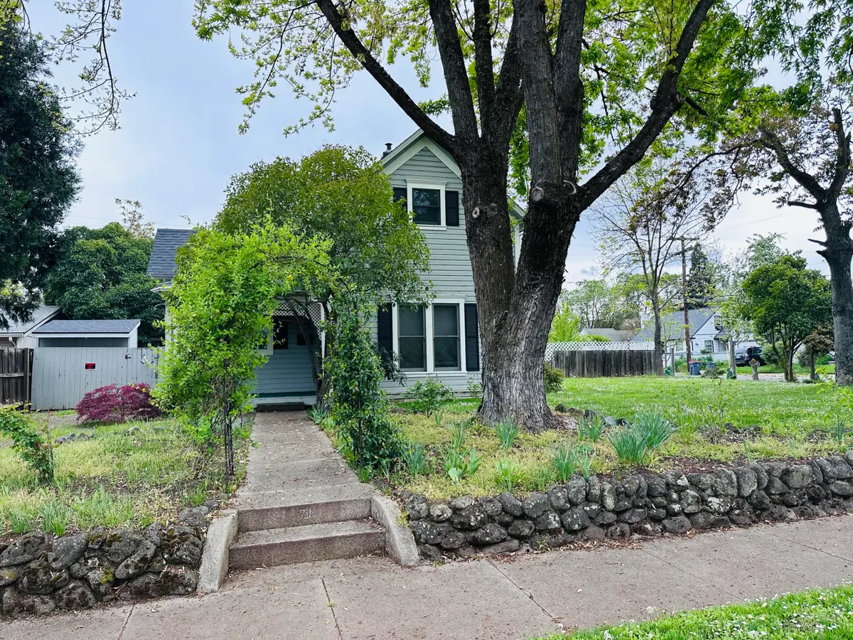 731 W 2nd Street, Medford, OR 97501 - #1