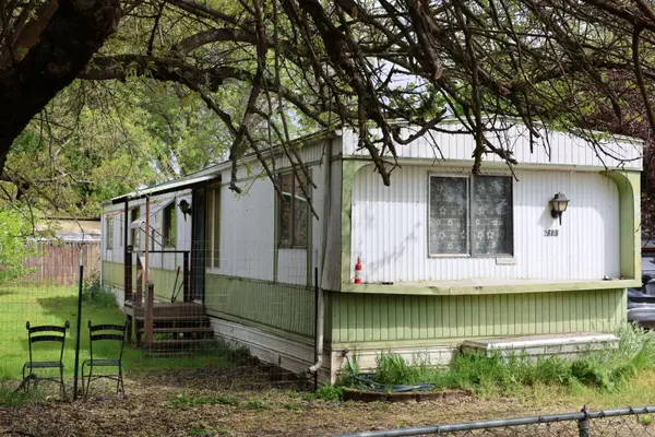 2685 Avenue A, White City, OR 97503