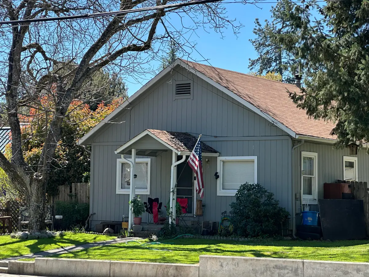 1111 NW B Street, Grants Pass, OR 97526 - #1