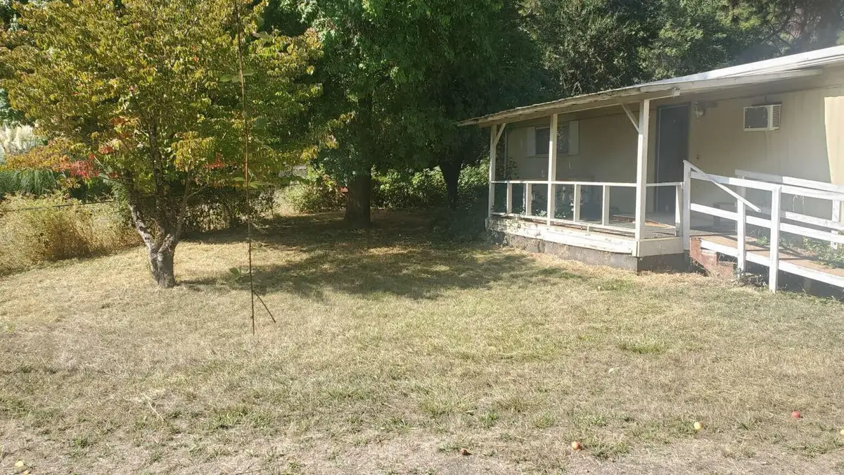 161 W Evans Creek Road, Rogue River, OR 97537 - #1