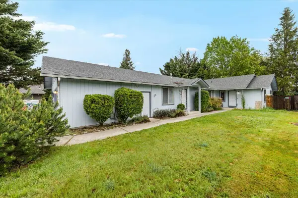 1365 SW Sun Glo Drive, Grants Pass, OR 97527