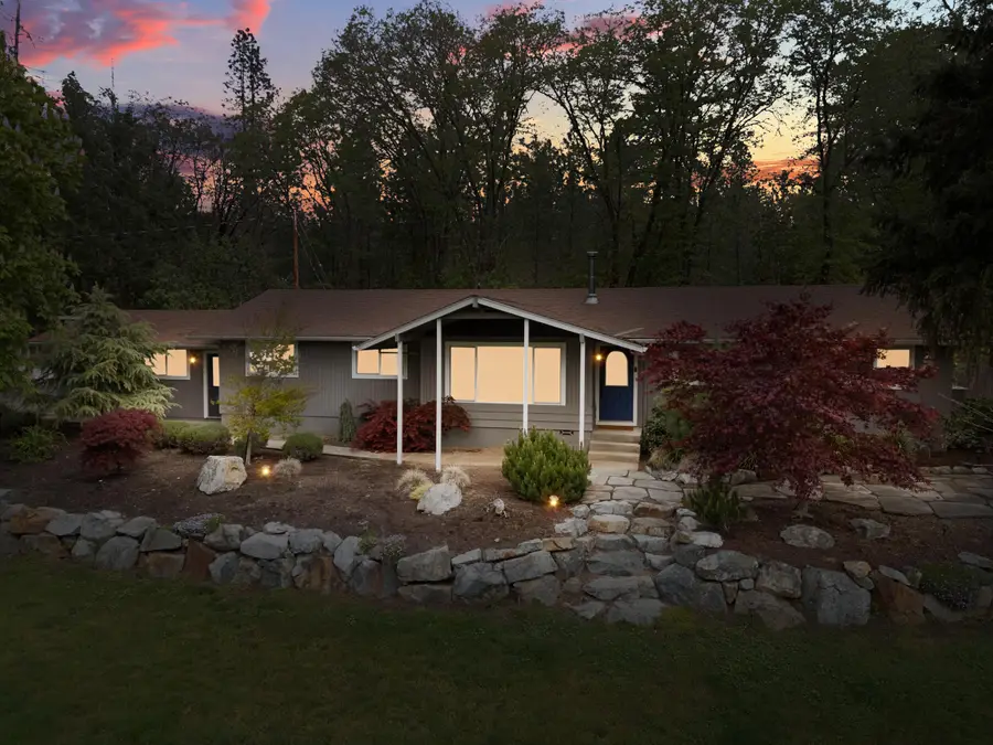 198 Hessar Street, Grants Pass, OR 97527 - #2