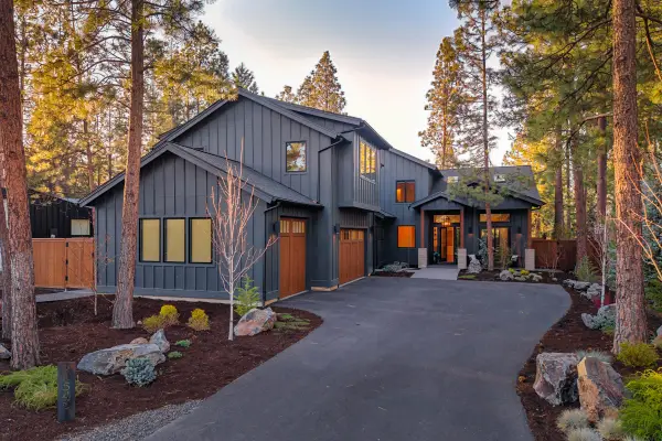 19546 E Campbell Road, Bend, OR 97702