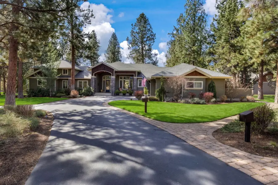 16923 Royal Coachman Drive, Sisters, OR 97759 - #3