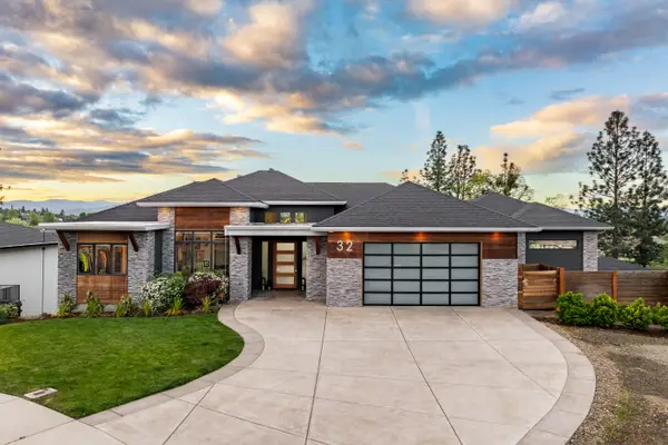 32 Pebble Creek Drive, Eagle Point, OR 97524