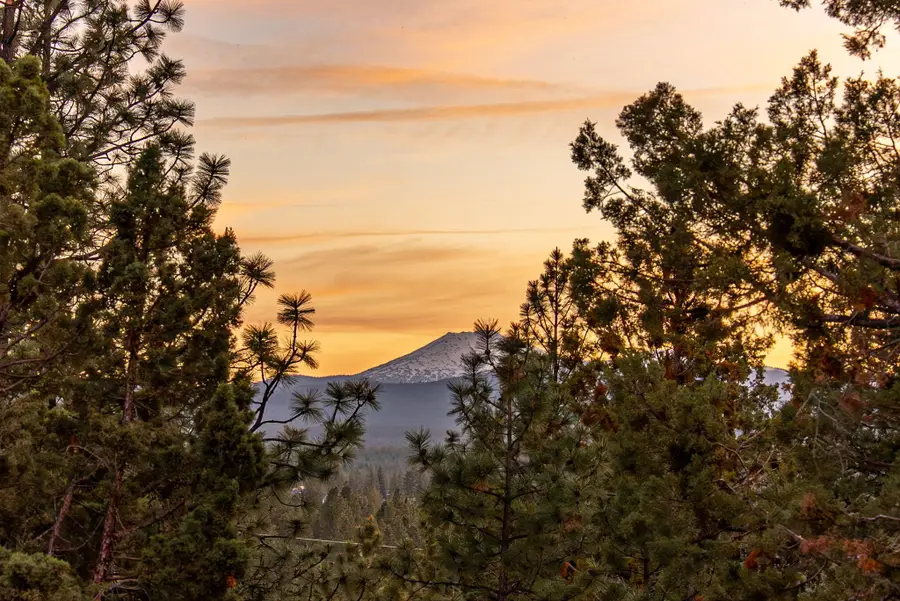 2068 NW Cascade View Drive, Bend, OR 97703 - #3