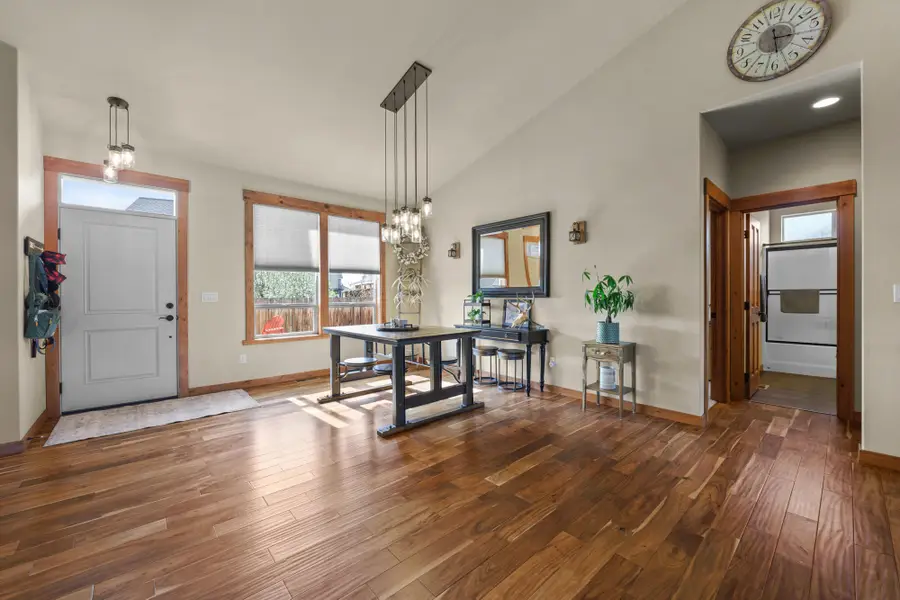 220 NW 28th Street, Redmond, OR 97756 - #3