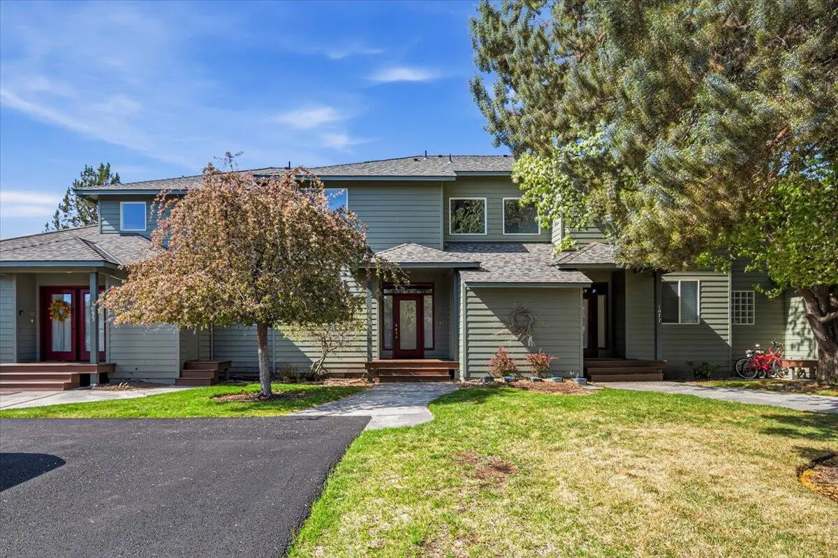 1085 Golden Pheasant Drive, Redmond, OR 97756 - #1