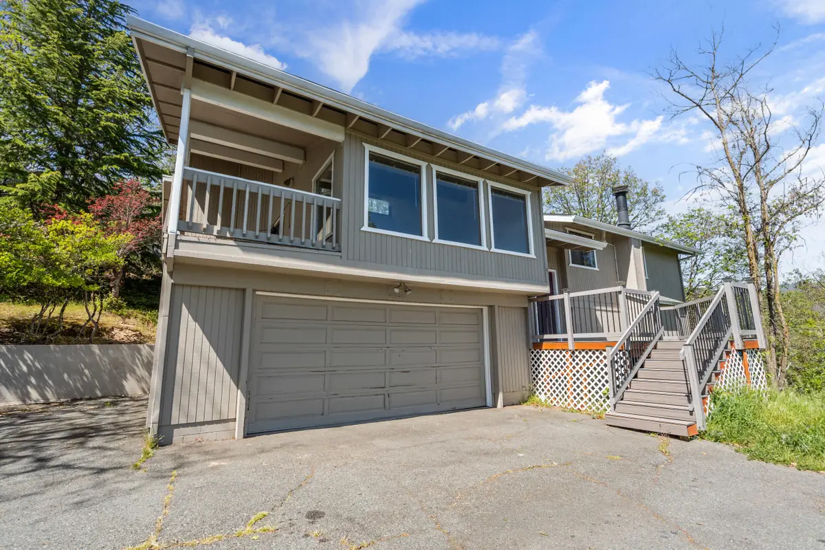 1704 NW Sunview Place, Grants Pass, OR 97526 - #1