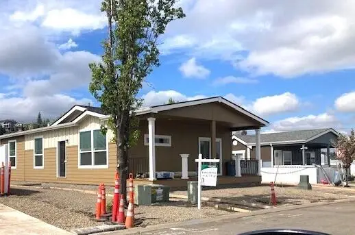 4601 S Pacific Highway #2, Phoenix, OR 97535 - #2