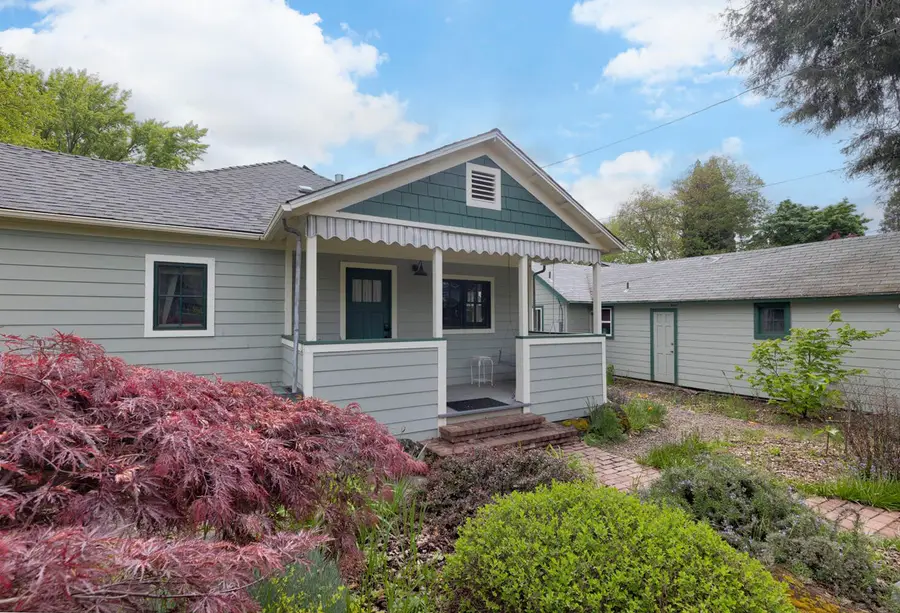 1417 NW Washington Boulevard, Grants Pass, OR 97526 - #2