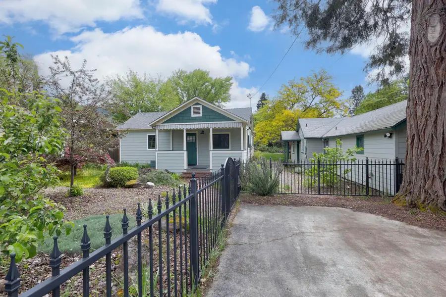 1417 NW Washington Boulevard, Grants Pass, OR 97526 - #3