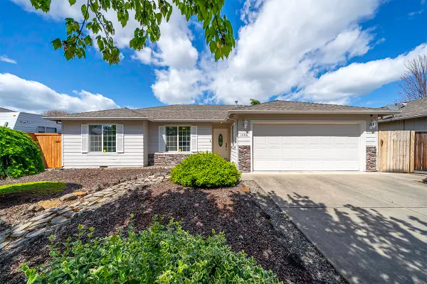 1006 Parkdale Avenue, Medford, OR 97501