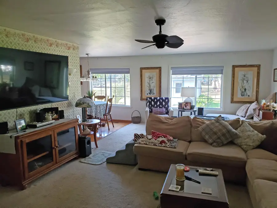 6363 Harold Road, Central Point, OR 97502 - #3