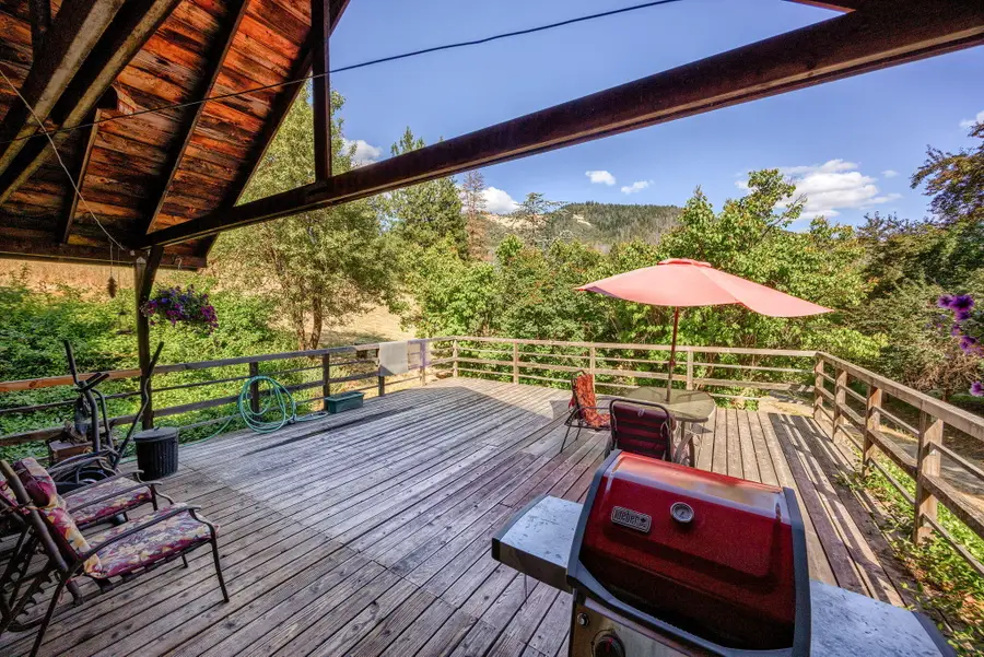 7484 Sterling Creek Road, Jacksonville, OR 97530 - #3