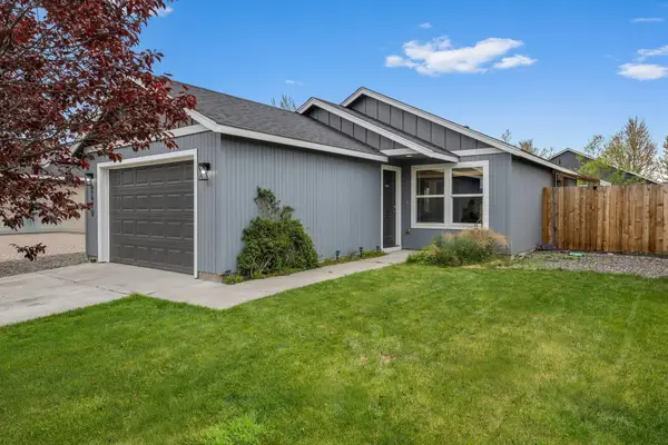 2470 NE 3rd Street, Redmond, OR 97756