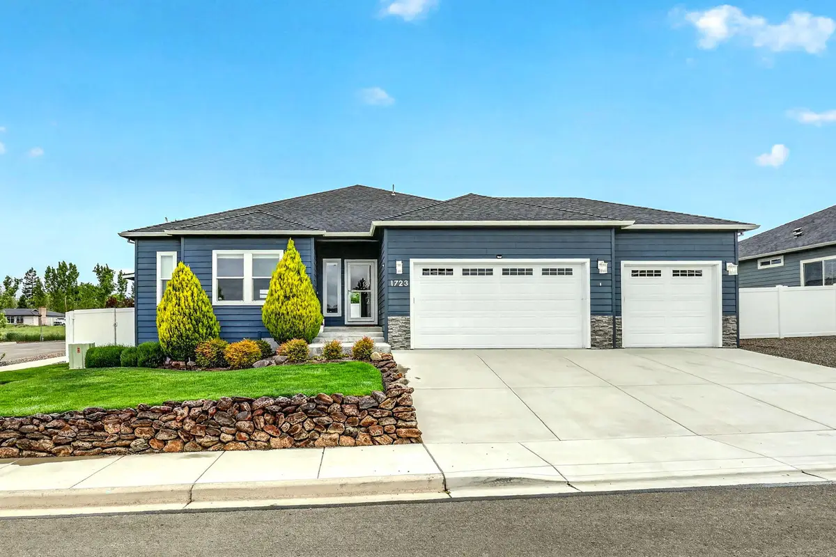 1723 Luxor Lane, Medford, OR 97504 - #1