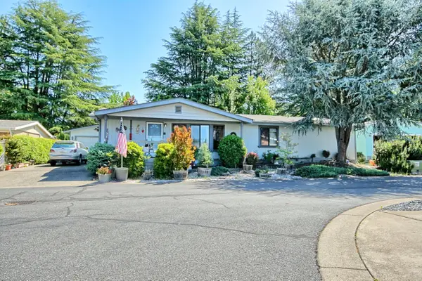 1848 Tamarac Lane, Grants Pass, OR 97527