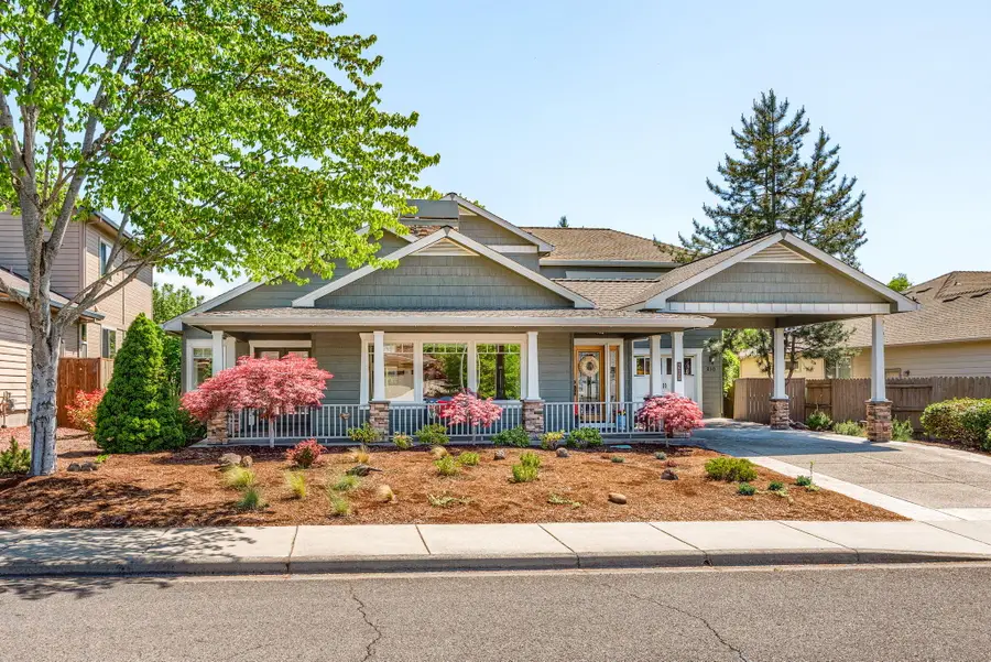 210 Bellerive Drive, Eagle Point, OR 97524 - #3