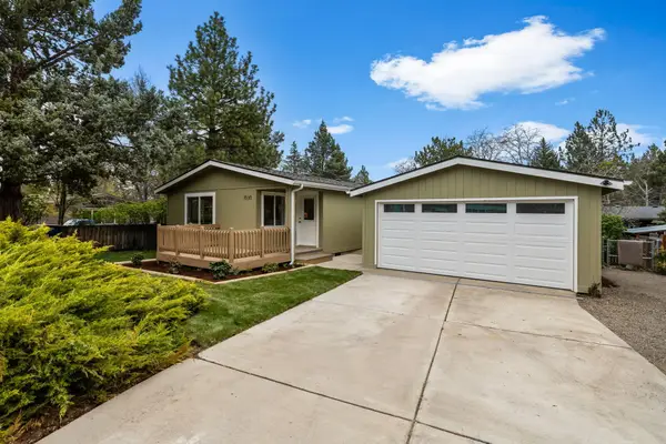 1030 SE Castlewood Drive, Bend, OR 97702