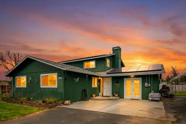 1551 SW Parkway Drive, Redmond, OR 97756
