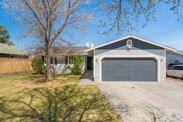2827 SW Pumice Avenue, Redmond, OR 97756