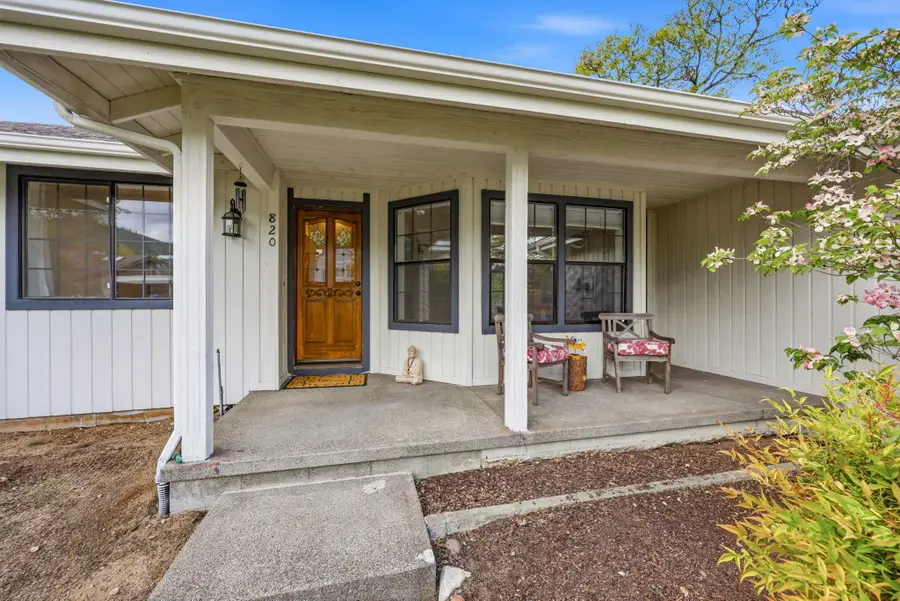 820 E Pebble Beach Drive, Ashland, OR 97520 - #2