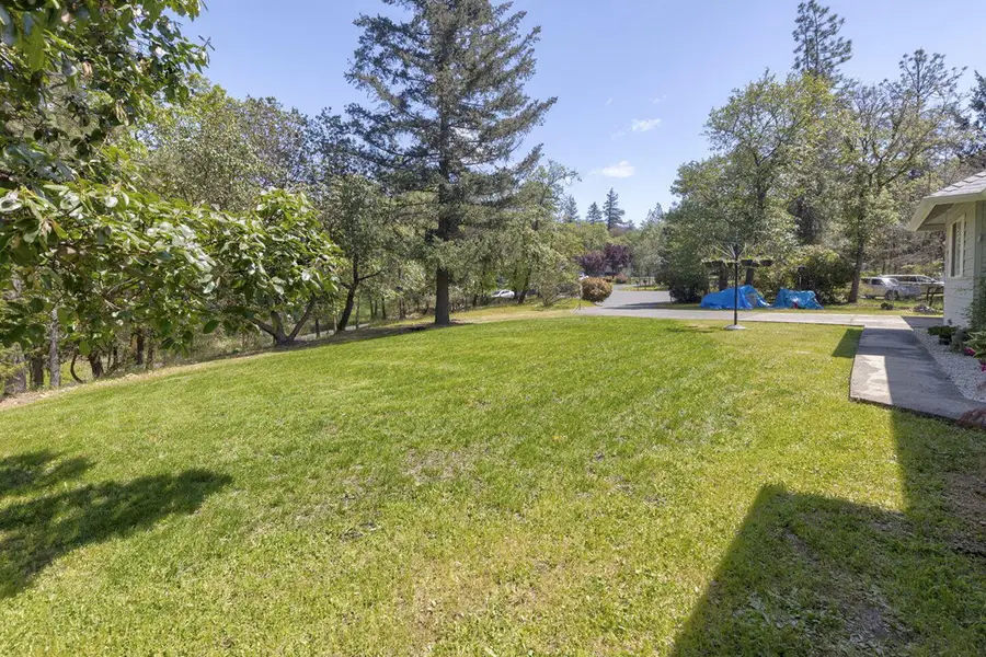 190 Spring Oak Way, Merlin, OR 97532 - #3