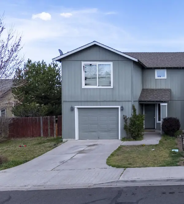 813 SE Kierra Place, Madras, OR 97741