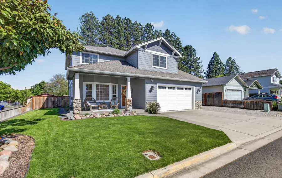 2011 Spruce Way, Medford, OR 97501 - #2