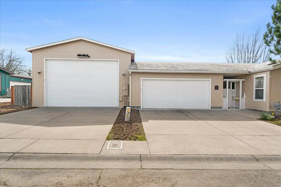 206 Eagle View Drive, Eagle Point, OR 97524 - #2