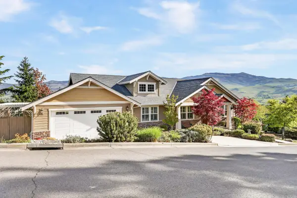 417 Tucker Street, Ashland, OR 97520