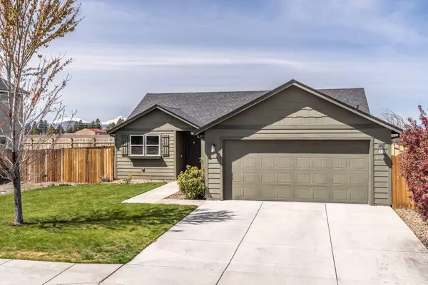 2303 NE 3rd Street, Redmond, OR 97756