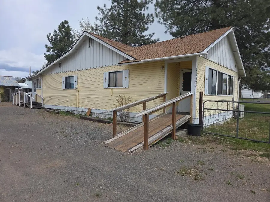 31663 Highway 70, Bonanza, OR 97623 - #2