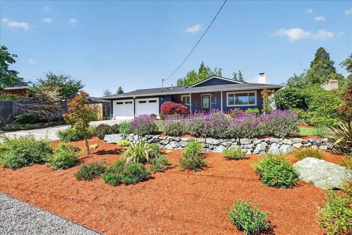 309 N Berkeley Way, Medford, OR 97504 - #1