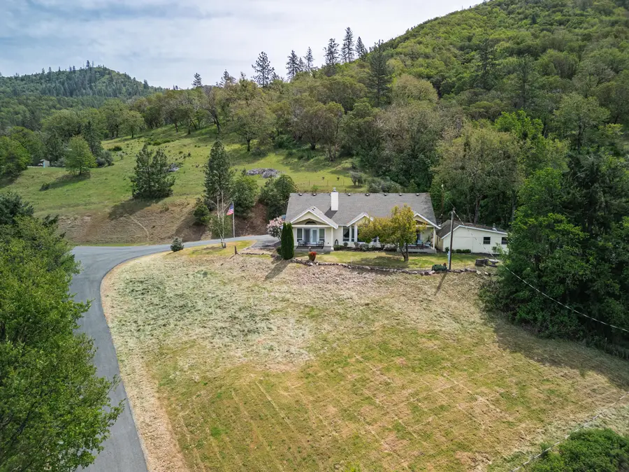 304 Wards Creek Road, Rogue River, OR 97537 - #3