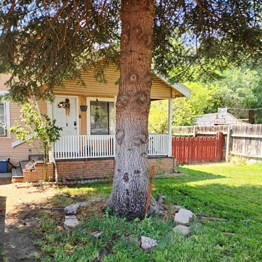 3236 Cannon Avenue, Klamath Falls, OR 97603 - #2