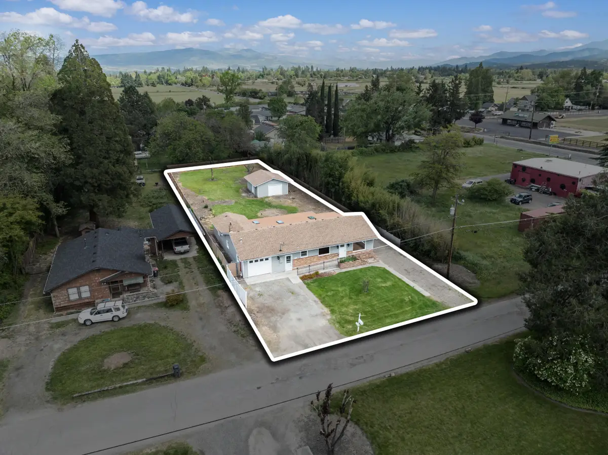 62 Winema Way, Medford, OR 97501 - #1