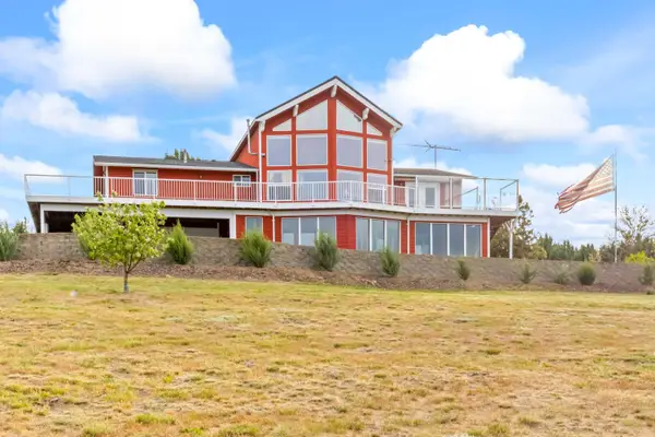1803 NE Squire Drive, Madras, OR 97741