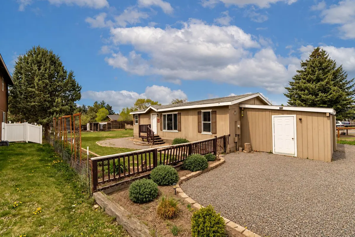 2207 SW 22nd Street, Redmond, OR 97756 - #1