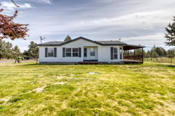 15715 SW Salmon Road, Terrebonne, OR 97760
