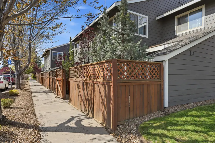 111 NW Hawthorne Avenue #APT 2, Bend, OR 97703 - #3